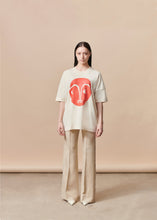 Load image into Gallery viewer, Almond Eye Oversized T-shirt II